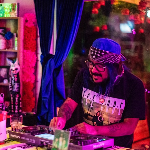 Meet your Posher, Daniyal - Picture 8 of 8